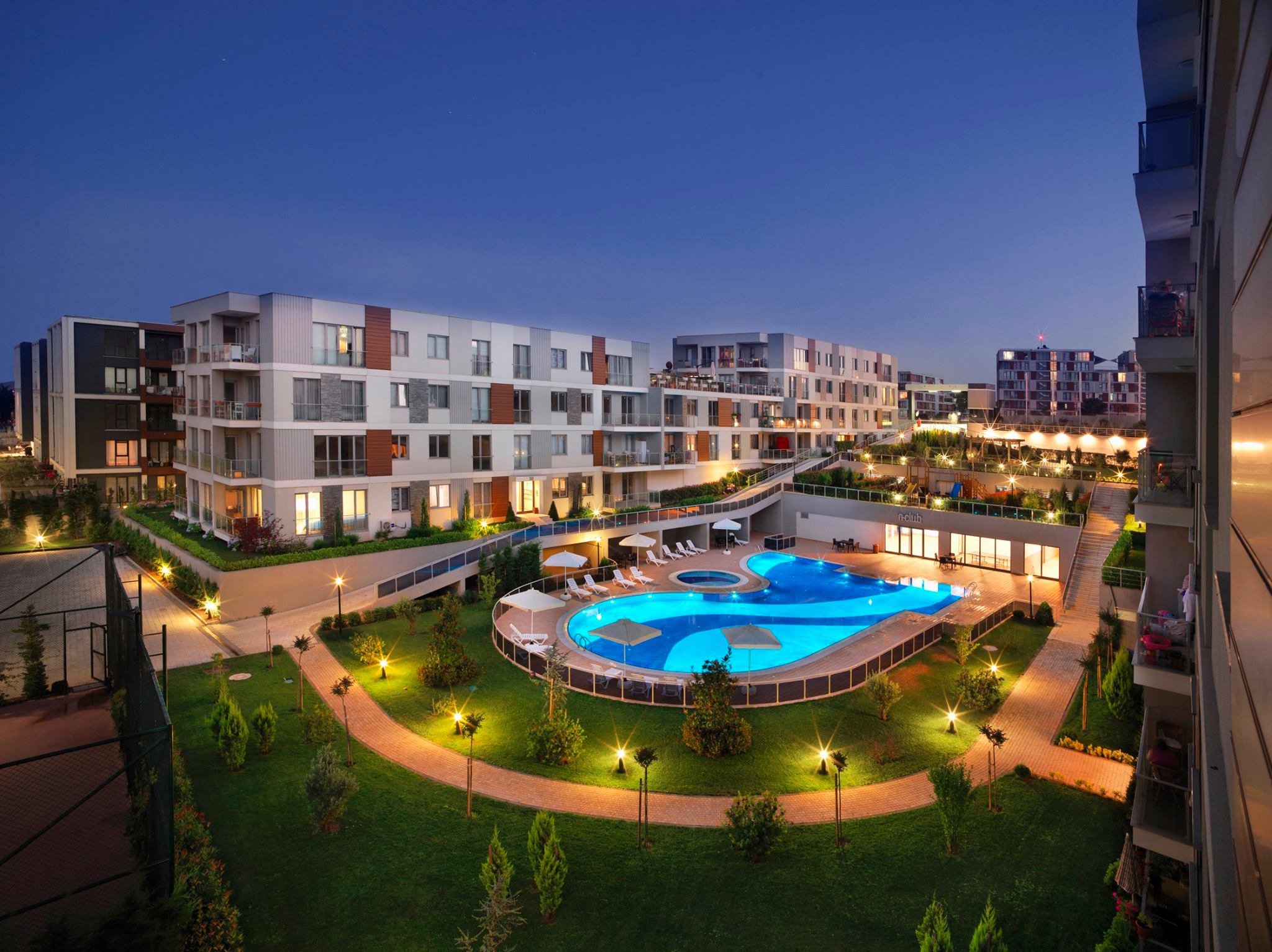 Toplam 109 daireden oluşan kurtköyün nitelikli projelerinden novella evlerininin dış cephe detayşı çalışmasıyla beraber komple ince işlerini firmamız yapmaktadır.